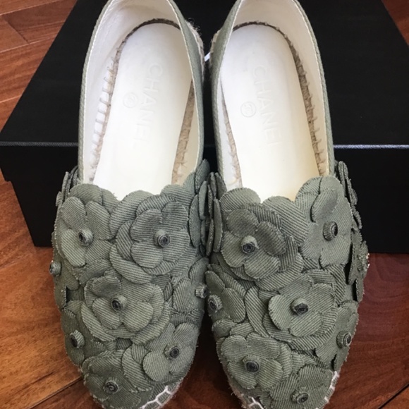 Chanel Green Classic Cc Camelia Flower Slip on Espadrilles Flats - Picture 3 of 9
